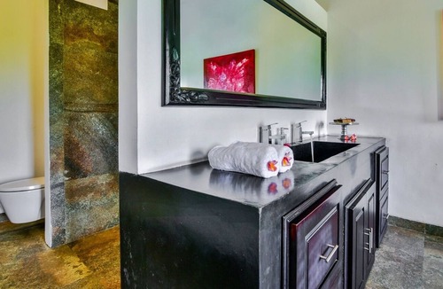 Kalibukbuk Villa | Villa Lovina Residence - Hillside Villa W/ Tennis Court, Private Pool, and Staff