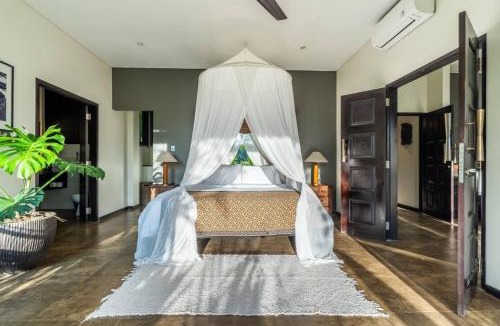 Melayang Villa | Villa Naga Putih