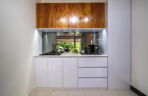 North Legian Villa | Villa NyumpenenStunning 4BR 1600M2 Garden Oasis