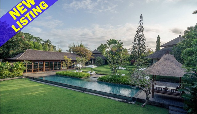 7BR Villa For Large Group + Pool Table, Canggu - 4Min Drive To Splash Waterpark!
