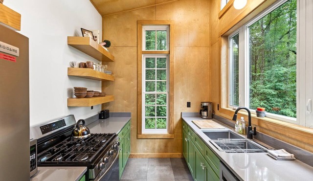 Nordic Tiny Cottage - Forrest Escape Retreat