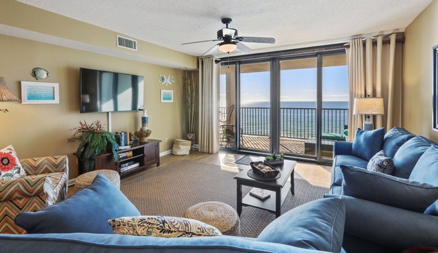 Wind Drift 710S | Beachfront Condo w/ Boat Slip Available | Near Flora Bama