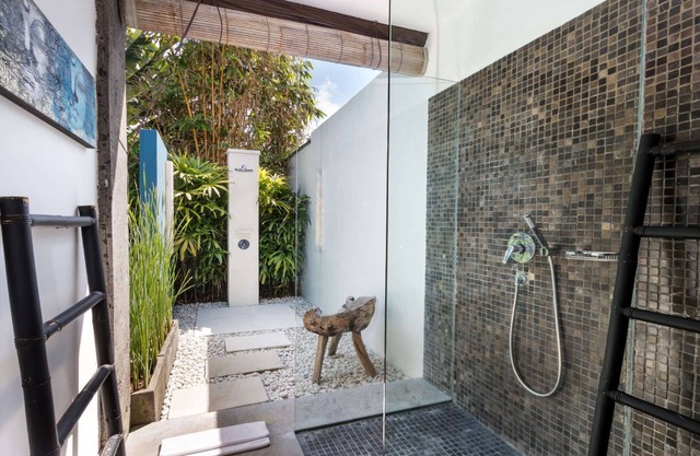 5 Star Villa in Bali, Minutes from the Beach, Bali Villa 2080