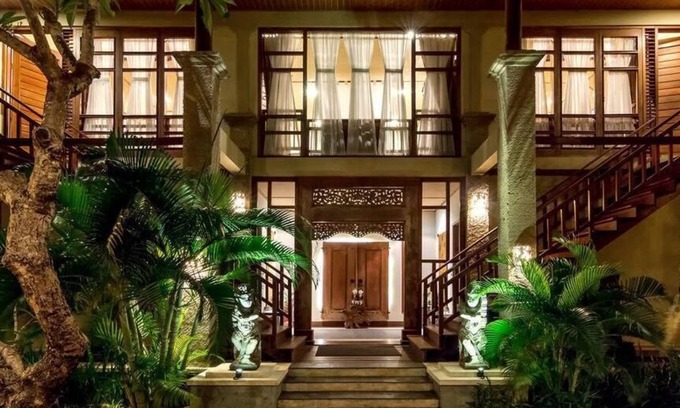 Central Seminyak Villa | 3BR Desamuda Private Pool Villa AT
