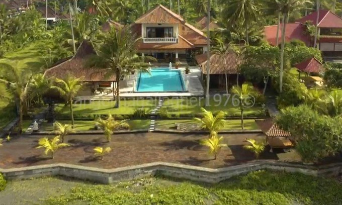 Suraberata Hotel | 700 m² Hotel ∙ 2 bedrooms ∙ 22 guests