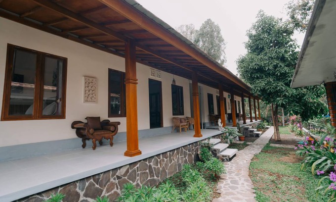 Sukasada Hostel | Hostel ∙ 8 guests