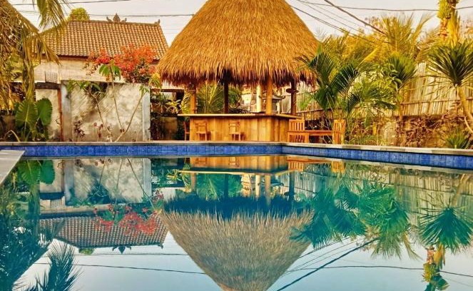 Mushroom Bay Bed & Breakfast | Island Garden Huts Lembongan