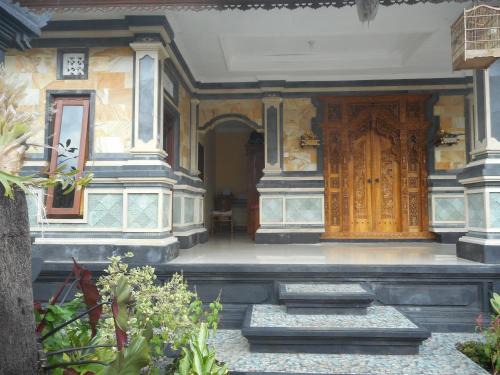 Besakih House | Kadek Homestay