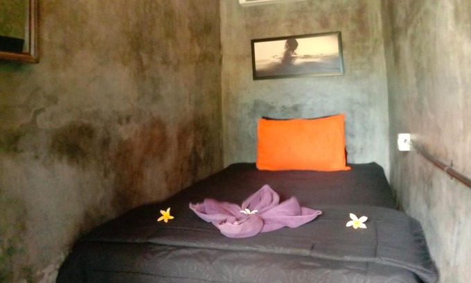 Medahan Hostel | Keramas Surf Hostel