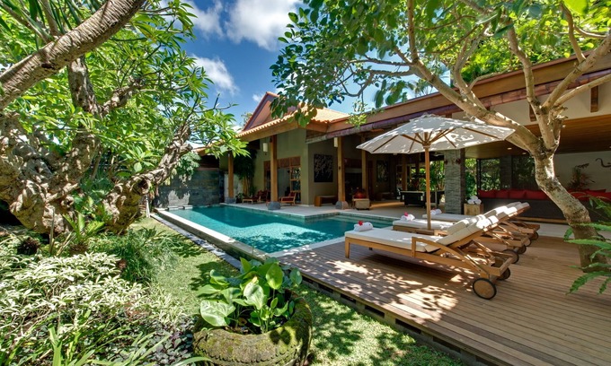 Laksmana Villa | Luxury 4BR Villa By The Beach, Seminyak! - Chill By The Pool During A Sunny Day