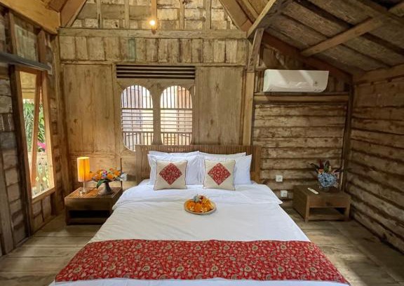 Amlapura Bed & Breakfast | Oemah Gebagan 78 Akasha Room B&B