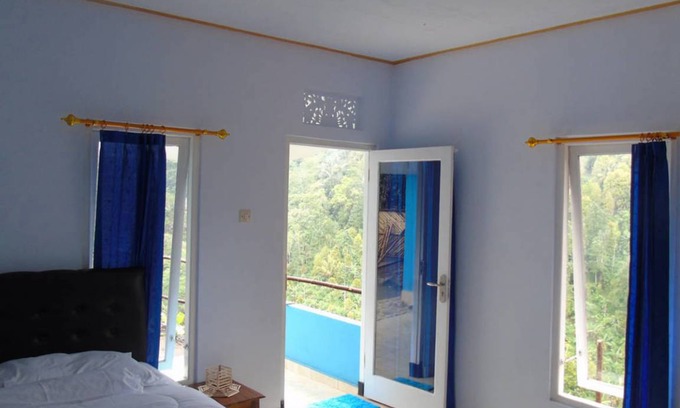 Sawan Resort | Private room ∙ 3 guests