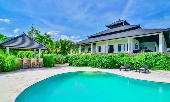 Kalibukbuk Villa | Villa Lovina Residence - Hillside Villa W/ Tennis Court, Private Pool, and Staff