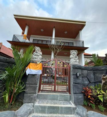 Melayang House | Villa Poleng