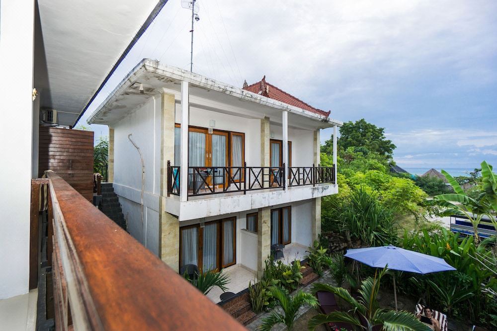 Photo of Buildings in Jungut Batu