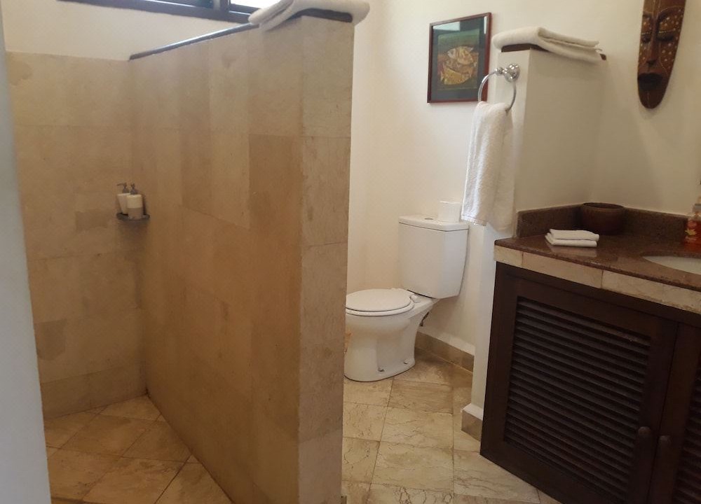 Photo of Bathroom in Sambirenteng