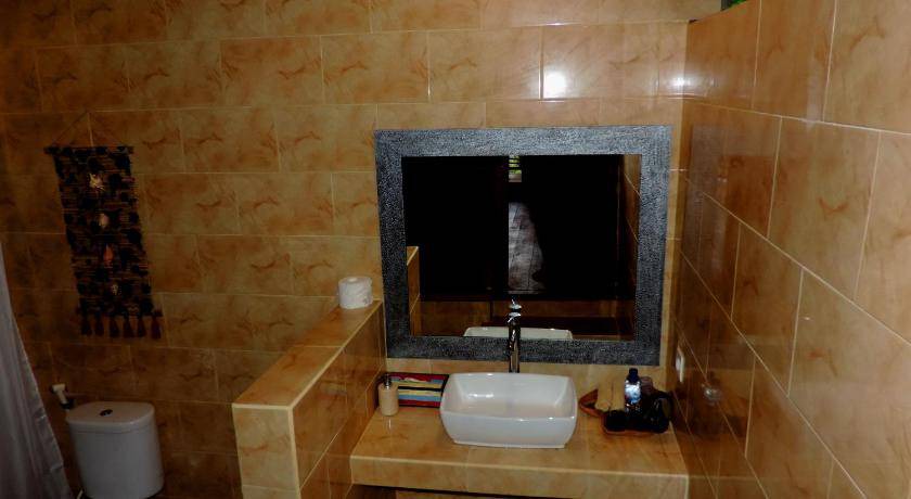 Photo of Bathroom in Mushroom Bay