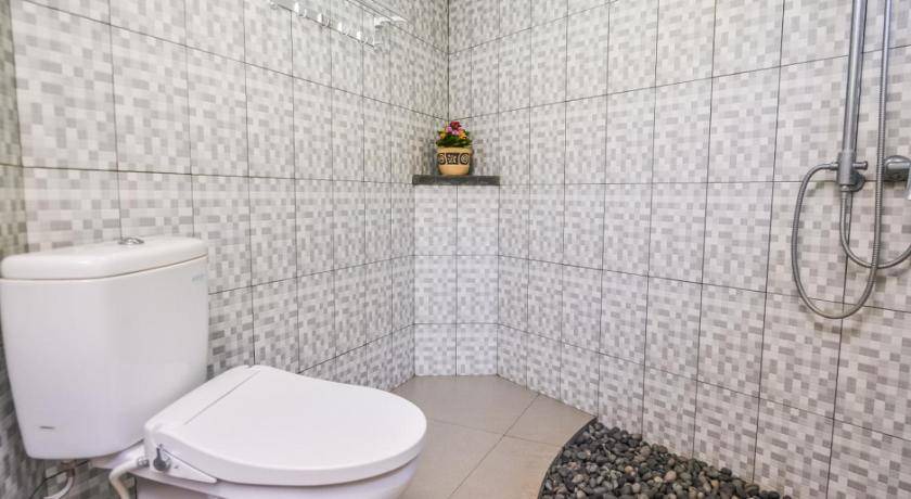 Photo of Bathroom in Bukti