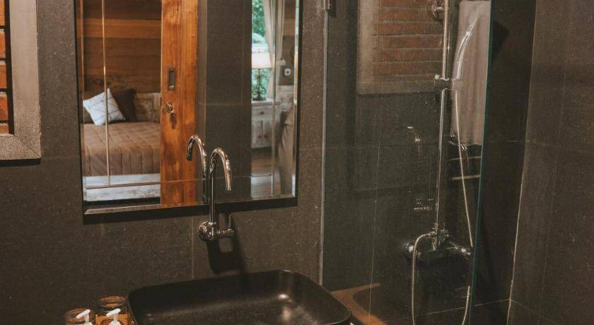 Photo of Bathroom in Selemadeg