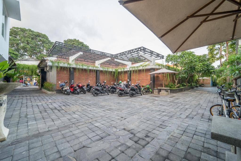 Photo of Buildings in Legian City-Centre