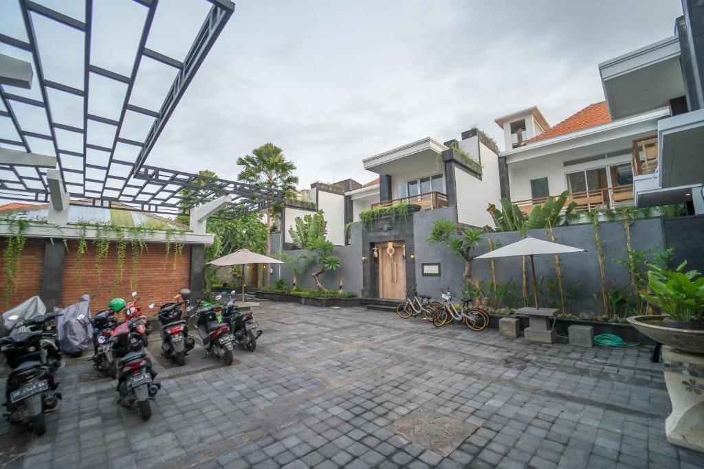 Photo of Buildings in Legian City-Centre