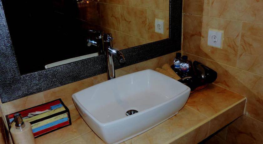 Photo of Bathroom in Mushroom Bay