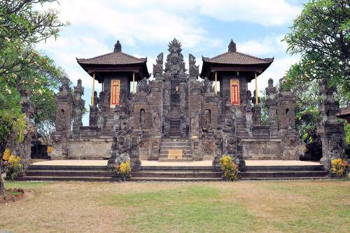 Photo of Others in Kubutambahan