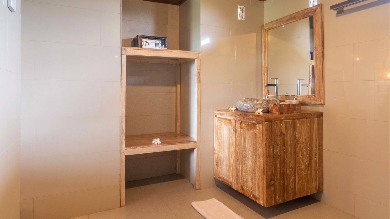 Photo of Bathroom in Ababi