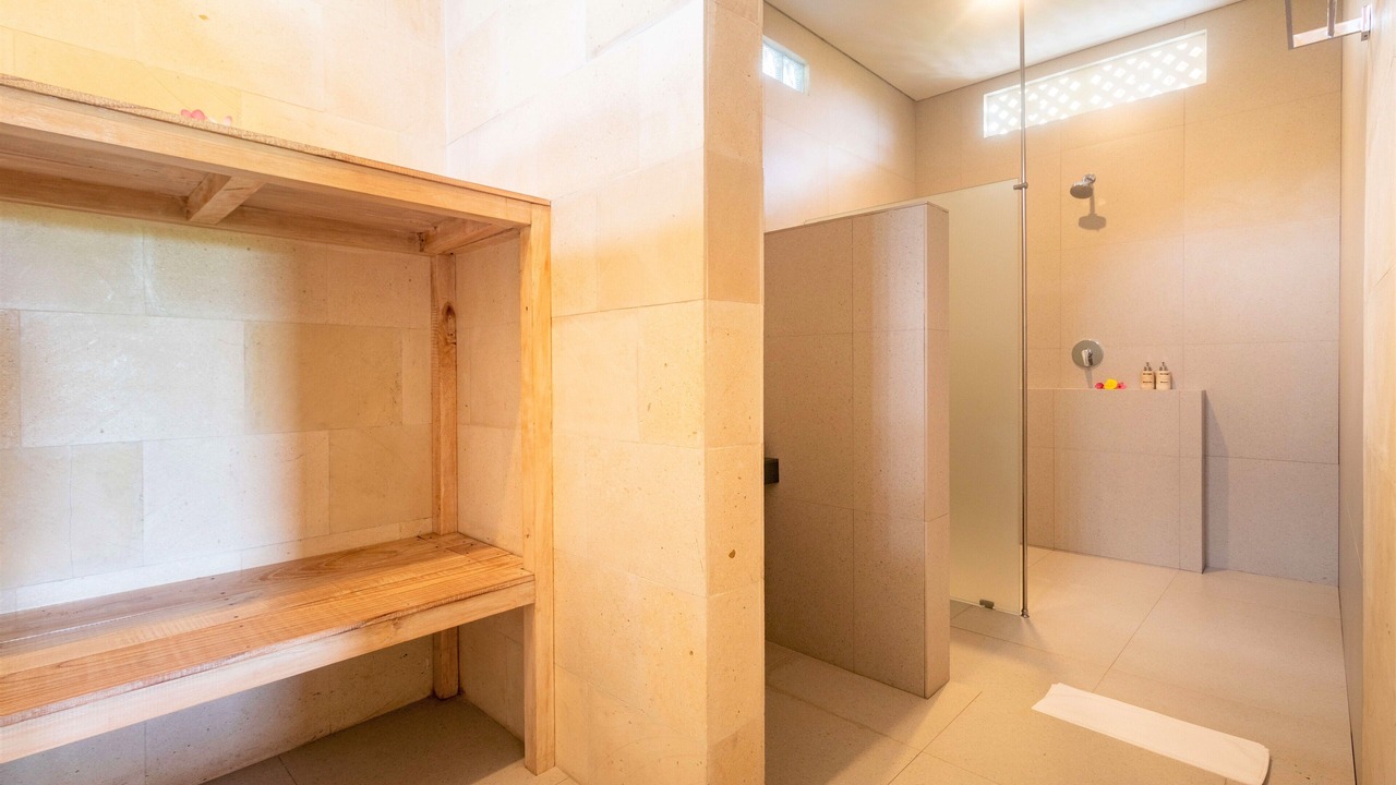 Photo of Bathroom in Ababi