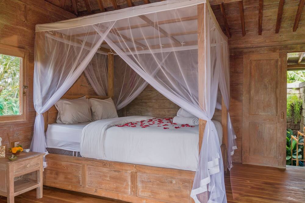 Photo of Bedroom in Nyambu