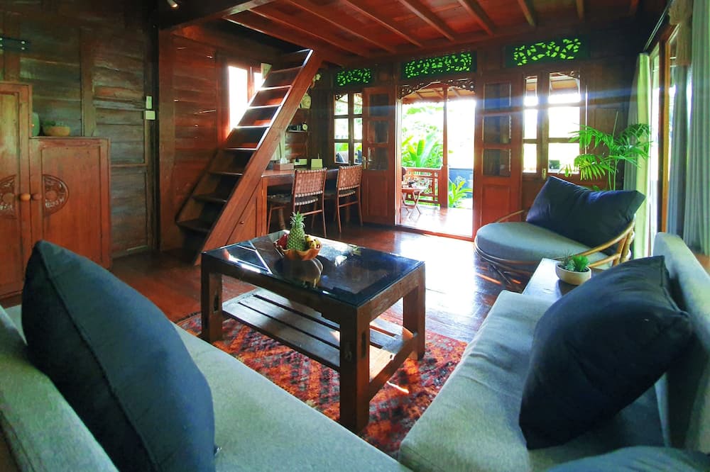 Photo of Livingroom in Tumbu Village