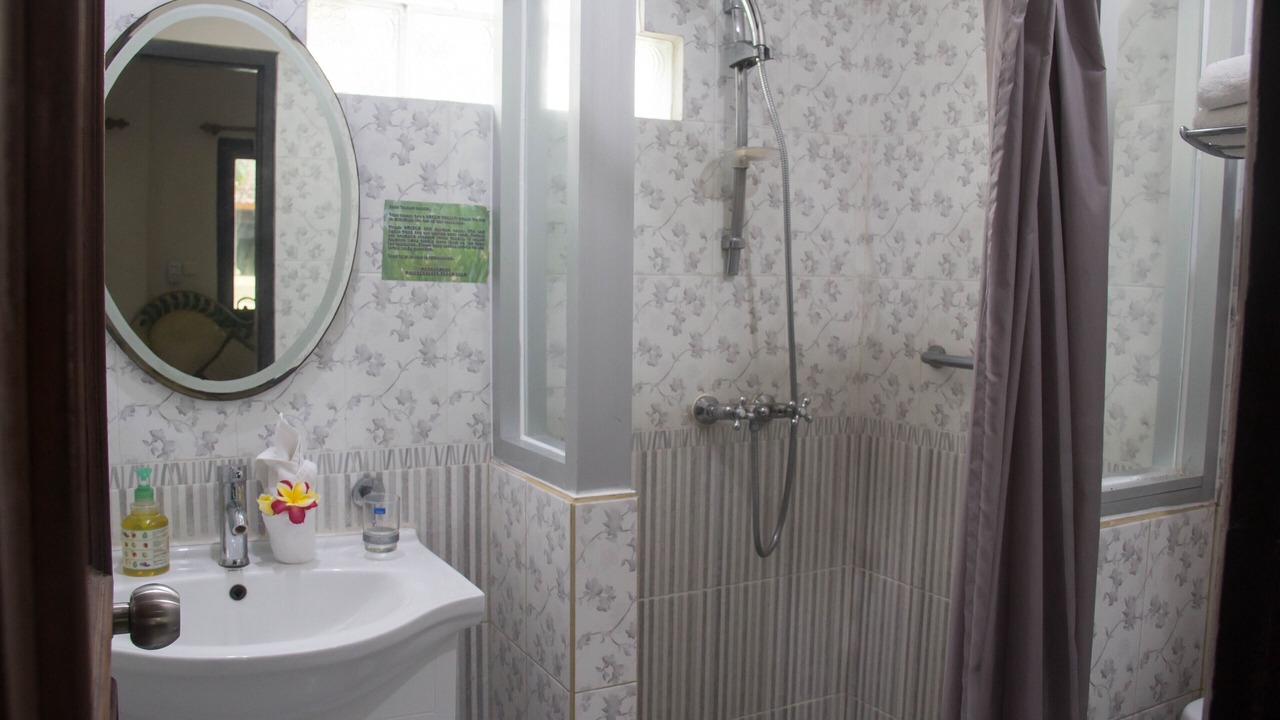 Photo of Bathroom in Sengkidu