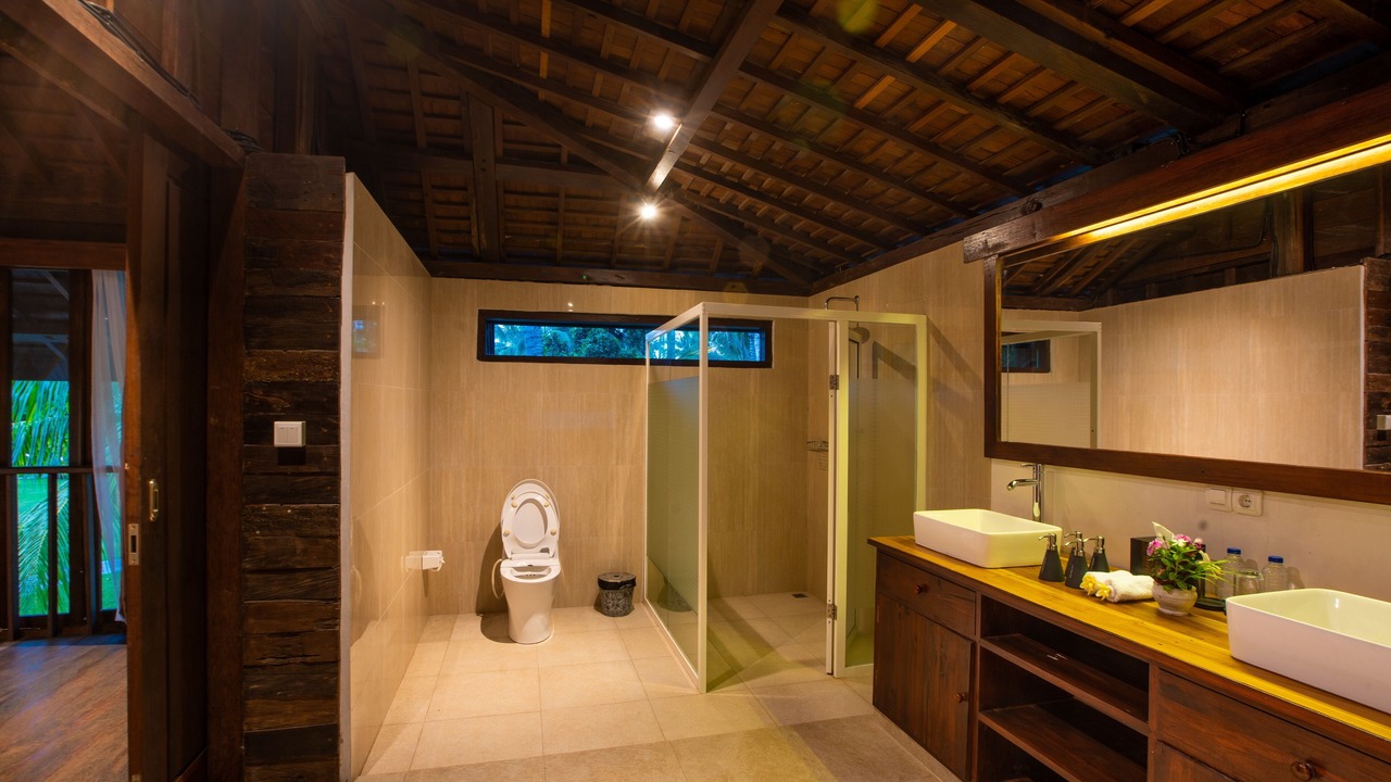Photo of Bathroom in Tembok