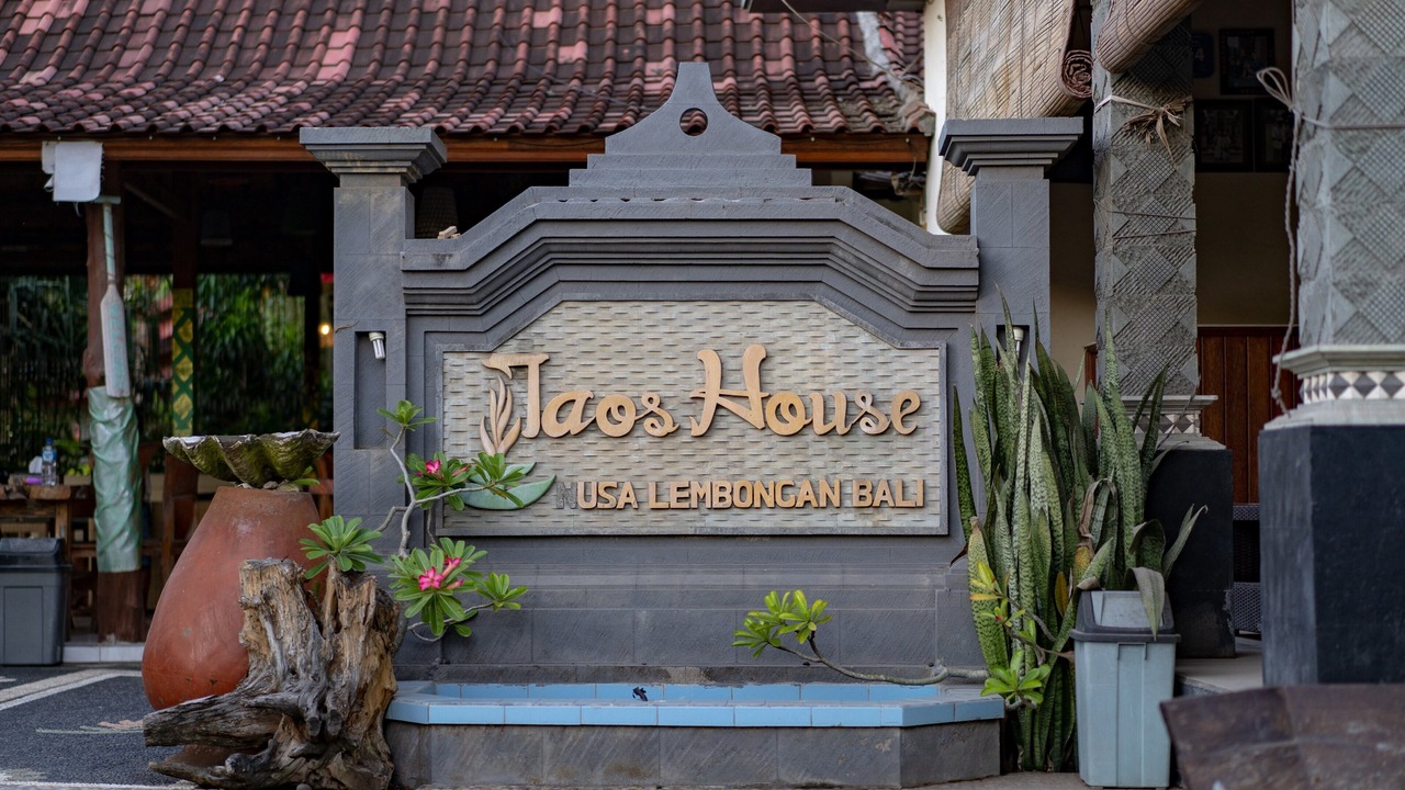 Photo of Outdoor in Mushroom Bay