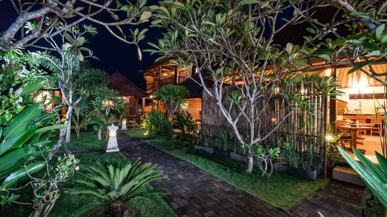Photo of Outdoor in Mushroom Bay