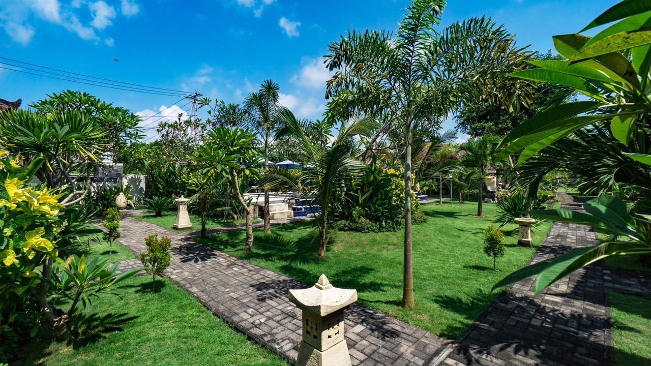 Photo of Outdoor in Mushroom Bay
