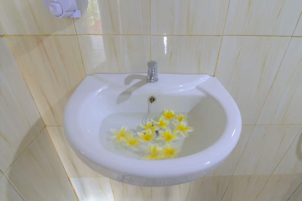 Photo of Bathroom in Klumpu