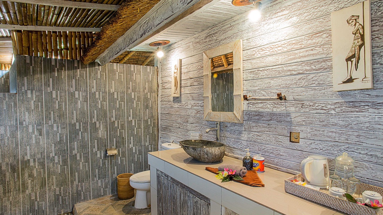 Photo of Bathroom in Mushroom Bay
