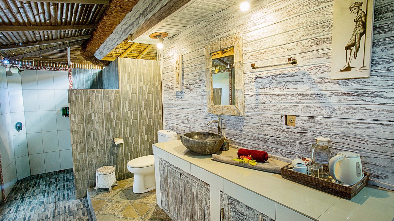 Photo of Bathroom in Mushroom Bay