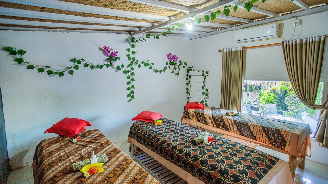 Photo of Bedroom in Mushroom Bay