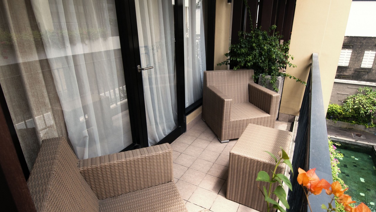 Photo of Patio Balcony in Sunset Road