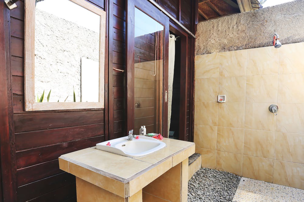 Photo of Bathroom in Mushroom Bay