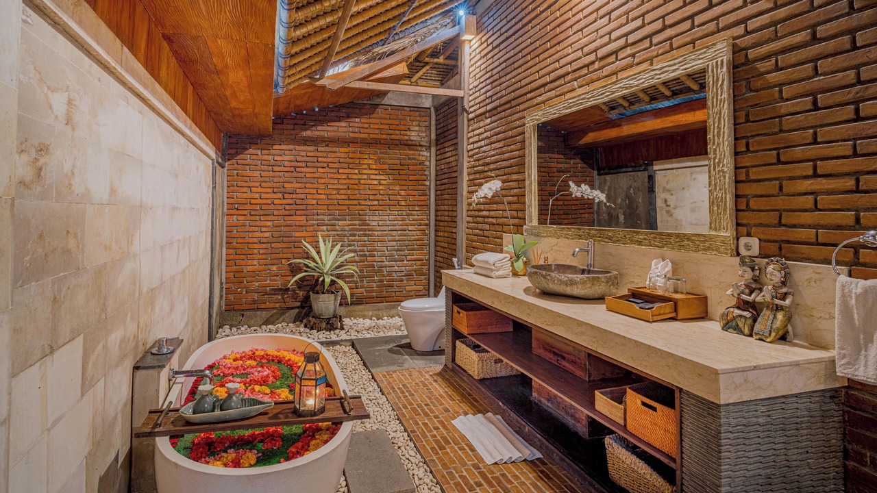 Photo of Bathroom in Sambahan