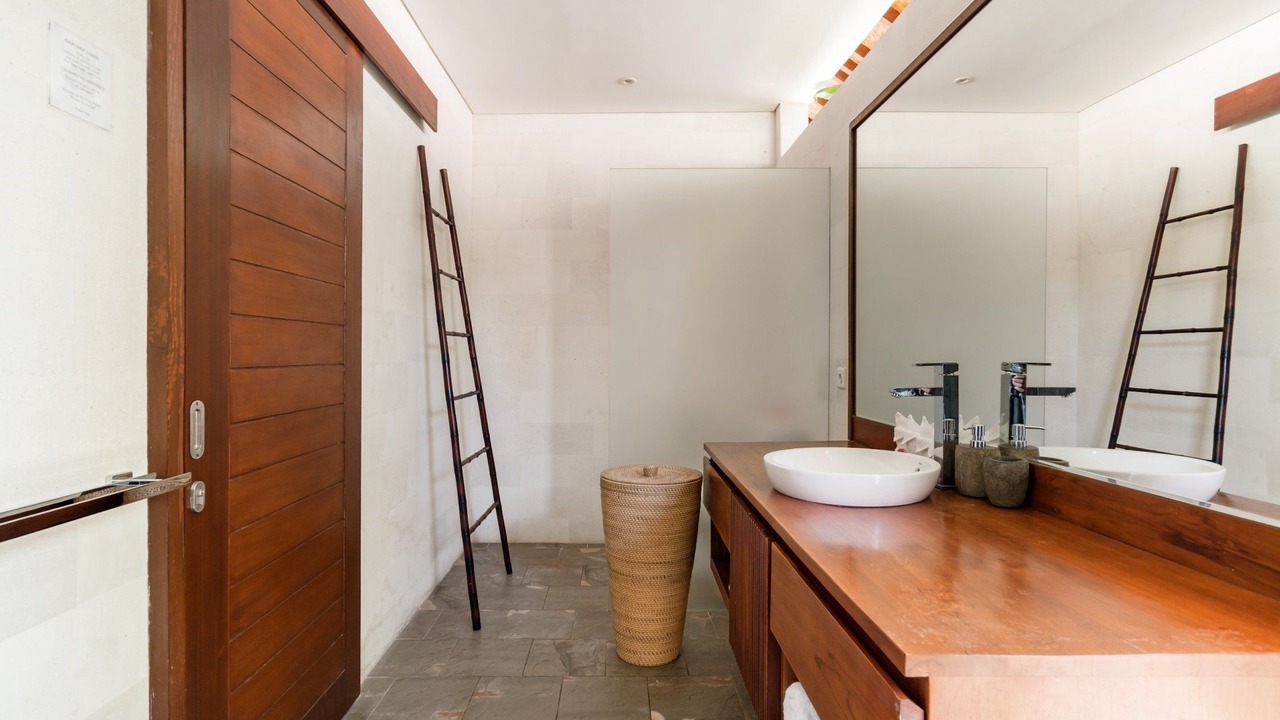 Photo of Bathroom in Jungut Batu