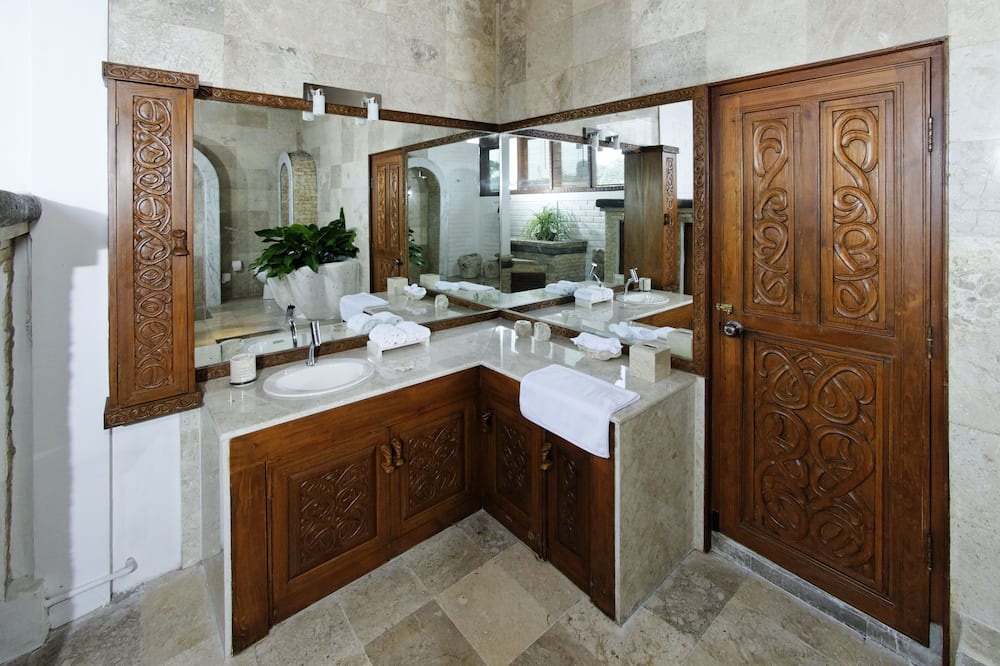 Photo of Bathroom in Legian City-Centre