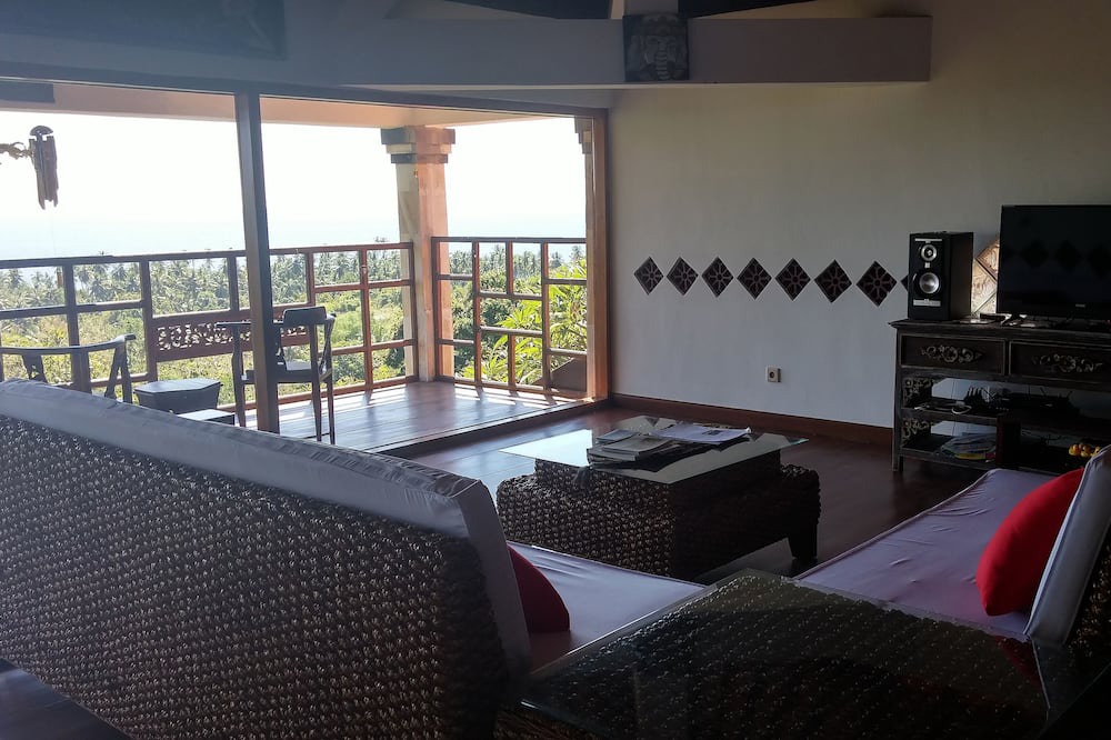 Photo of Livingroom in Bukti