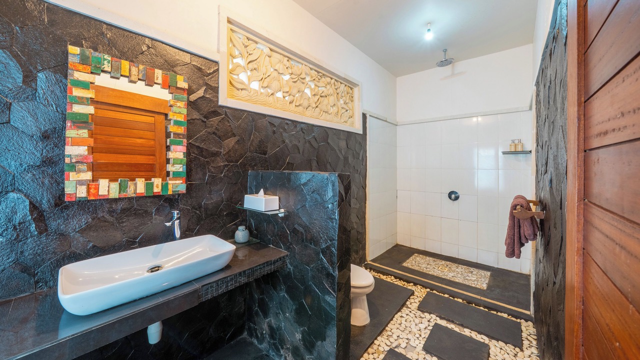 Photo of Bathroom in Ceningan Island