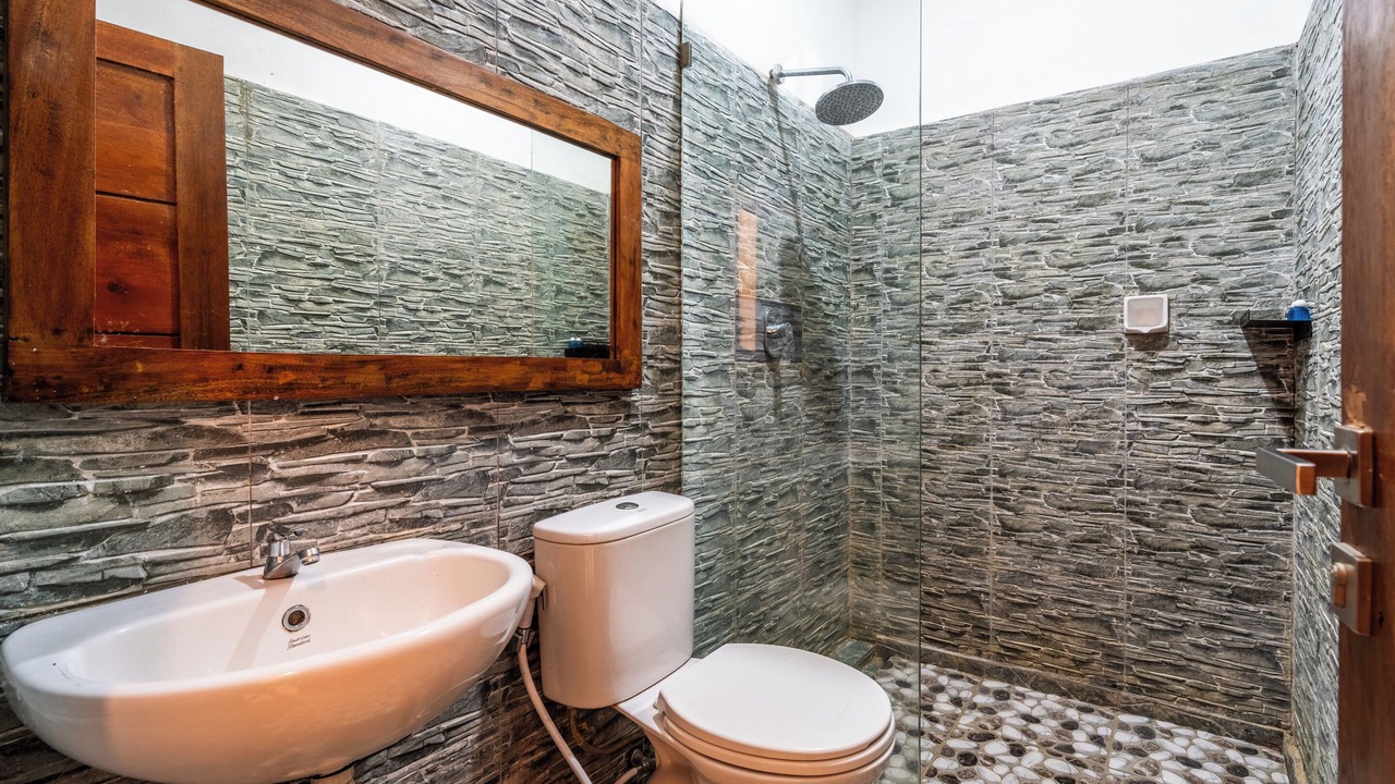 Photo of Bathroom in Suraberata