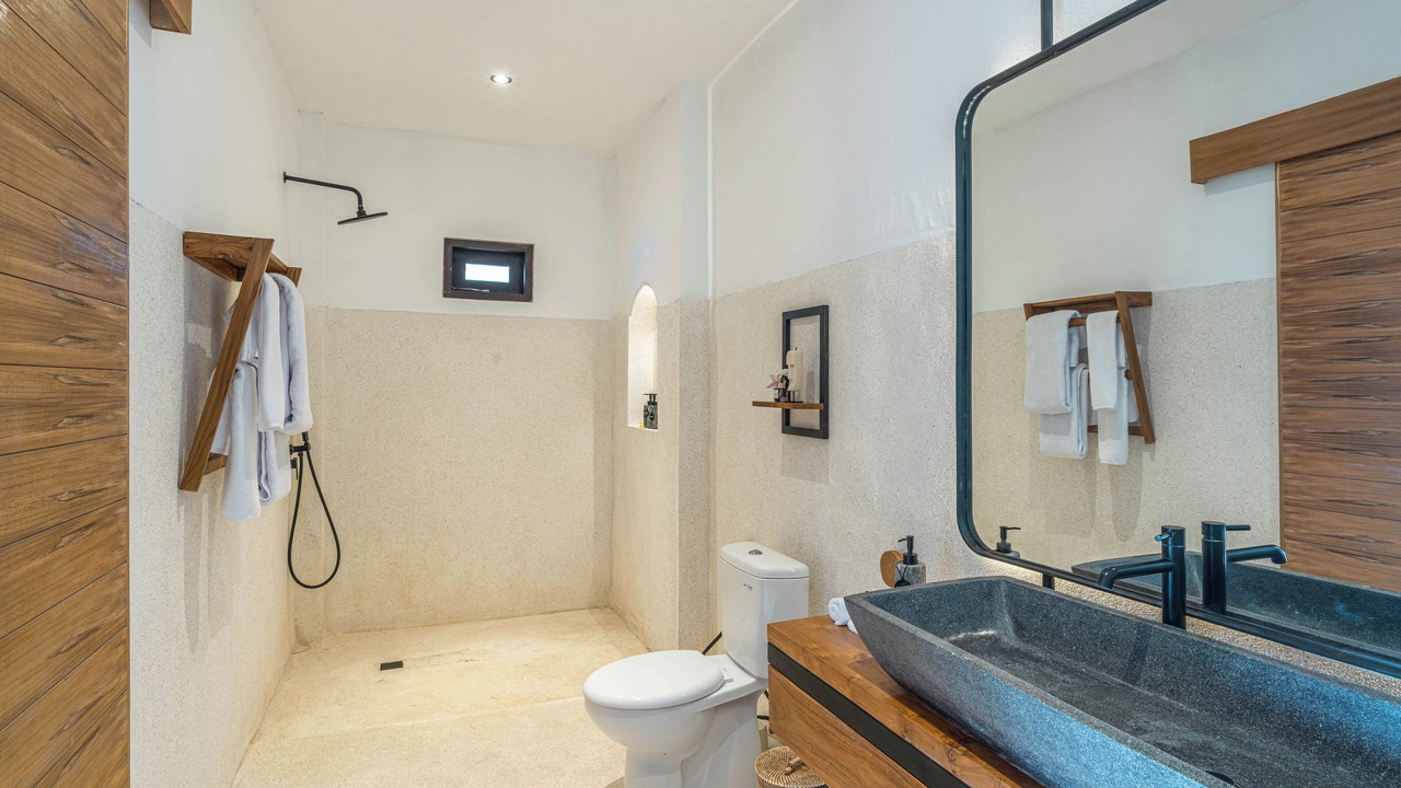 Photo of Bathroom in Ceningan Island