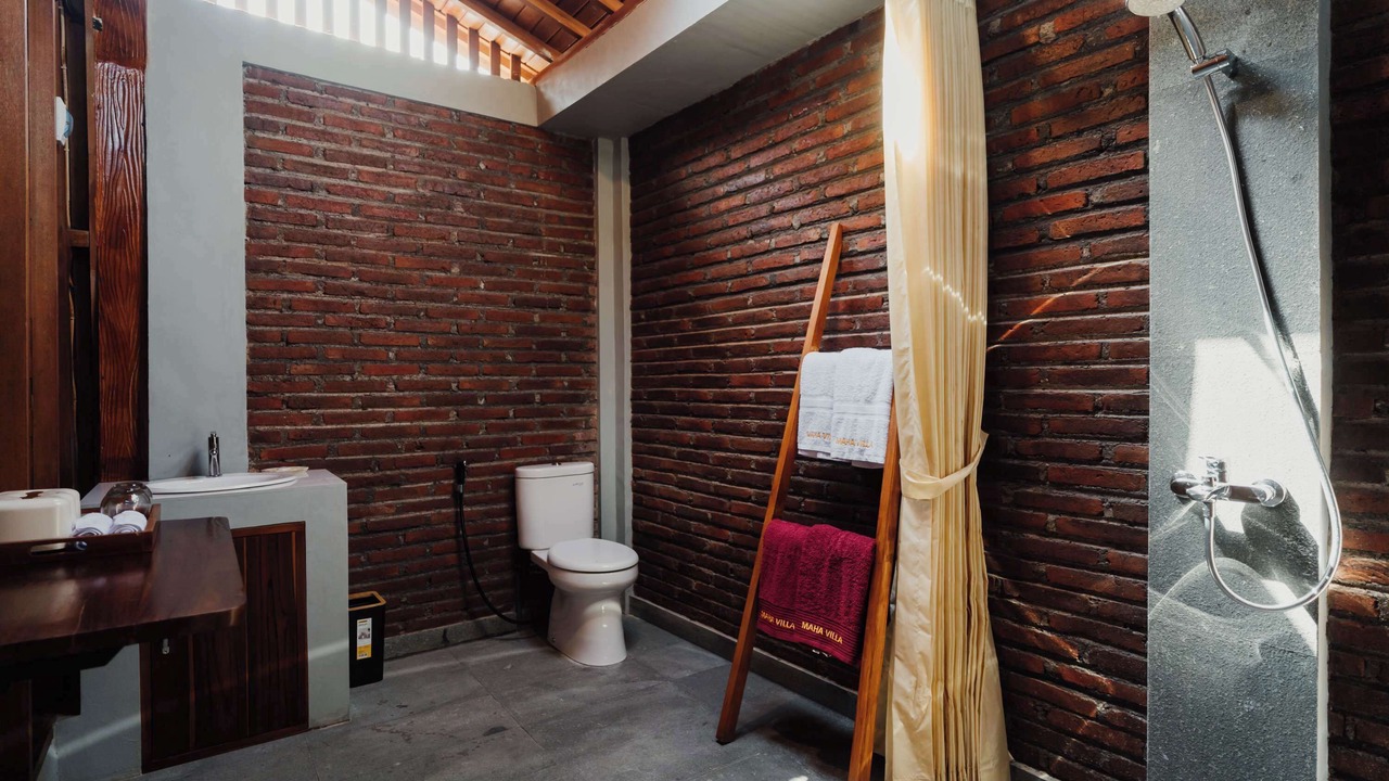 Photo of Bathroom in Kelating